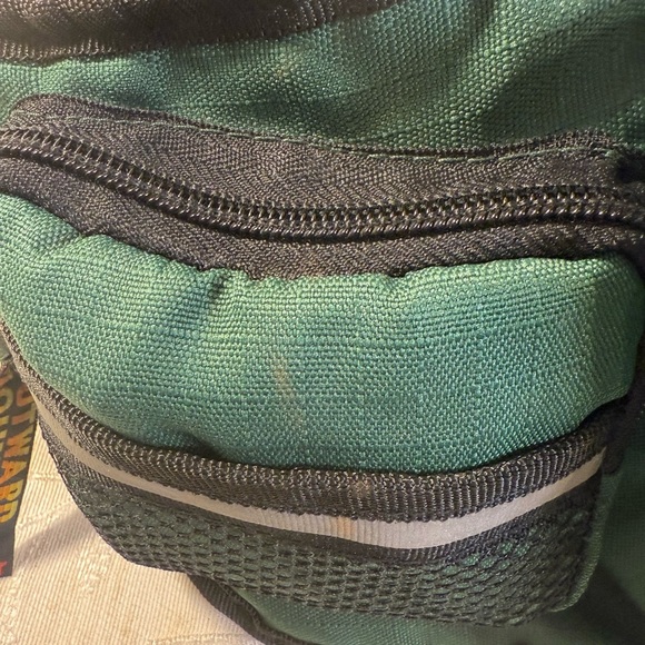 Outward Hound Dog Walk Waist Pack Green And Black w/ Water Bottle And Water Cup - Picture 2 of 10